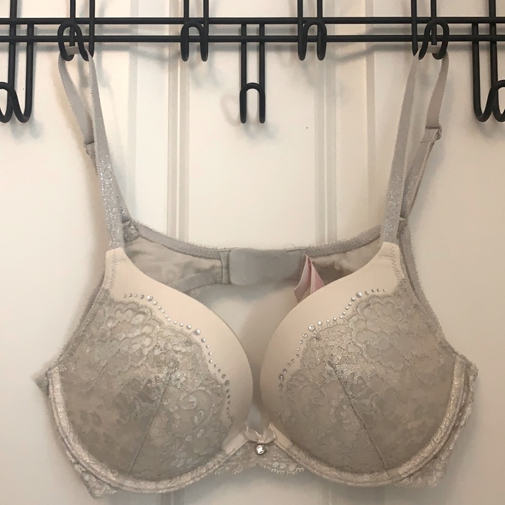 Victoria’s Secret Lace Bra 36B